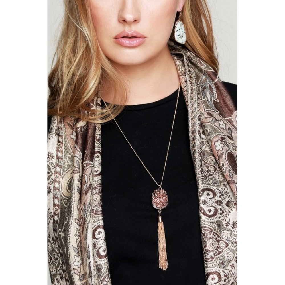 'Maddox' Druzy Tassel Necklace - Picture 3 of 3